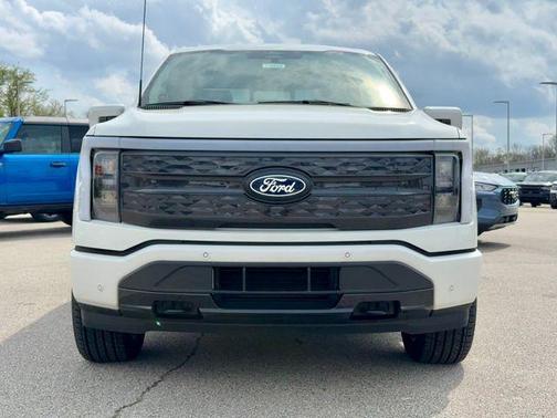 Star White 2025 Ford F-150 Lightning Platinum