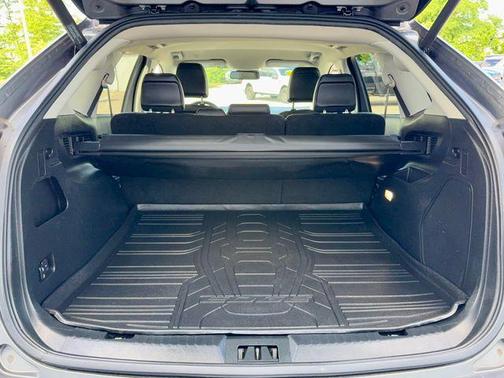Gray Metallic 2021 Ford Edge Titanium