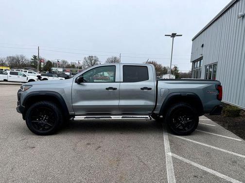 Sterling Gray Metallic 2024 Chevrolet Colorado Trail Boss