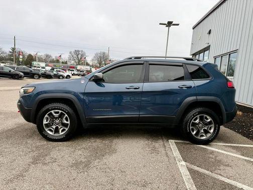 Blue Shade Pearlcoat 2019 Jeep Cherokee Trailhawk