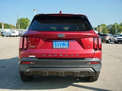 2021 Kia Sorento S