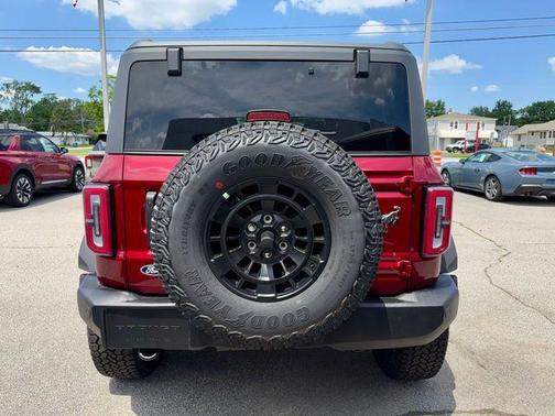 Ruby Red Metallic 2026 Ford Bronco Outer Banks