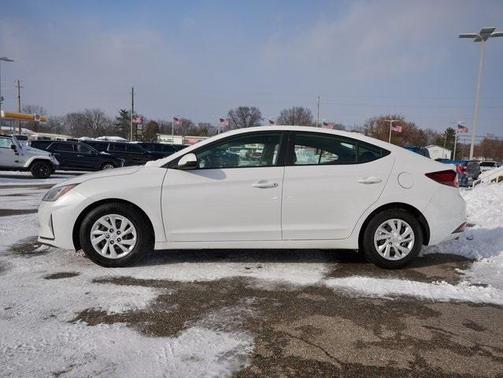 2020 Hyundai ELANTRA SE