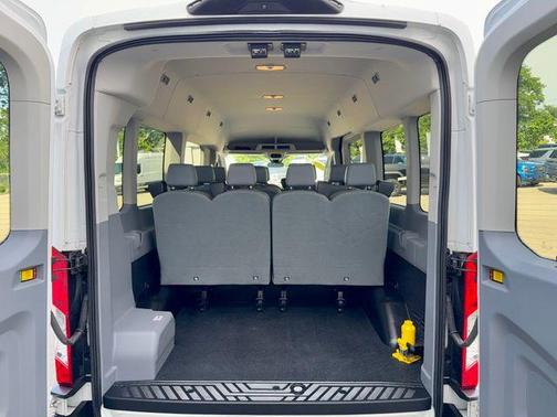Oxford White 2019 Ford Transit-350 XL
