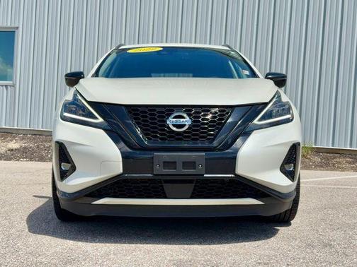 White 2022 Nissan Murano SV