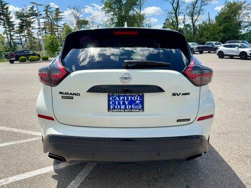 White 2022 Nissan Murano SV