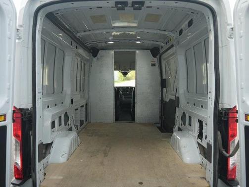 2022 Ford Transit-250 Base