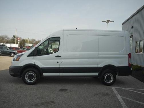 2022 Ford Transit-250 Base