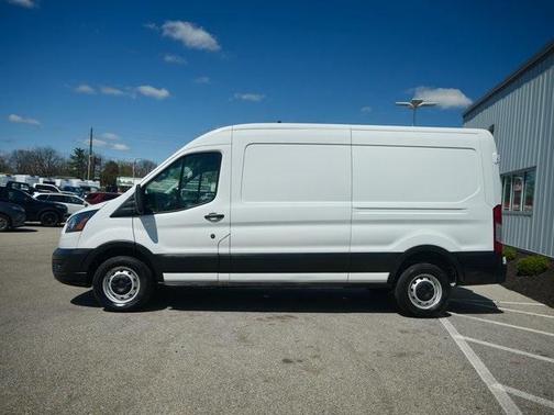 2022 Ford Transit-250 Base