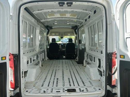 2022 Ford Transit-250 Base