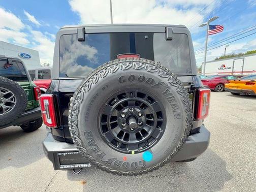 Shadow Black 2026 Ford Bronco Outer Banks