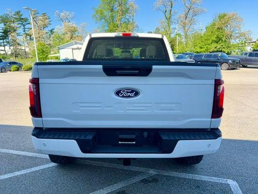 Oxford White 2024 Ford F-150 XLT
