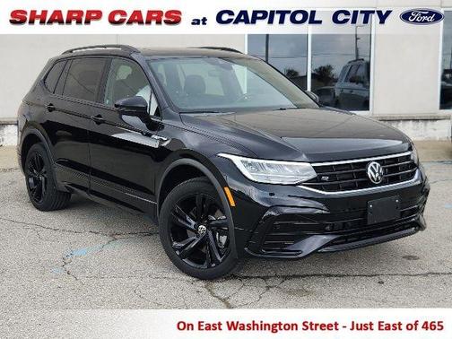 Deep Black Pearl Effect 2023 Volkswagen Tiguan 2.0T SE R-Line Black
