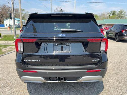 Agate Black Metallic 2026 Ford Explorer Platinum