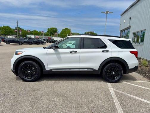 Oxford White 2021 Ford Explorer XLT