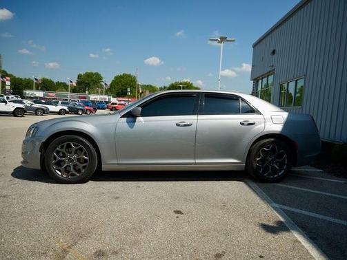 2016 Chrysler 300 S