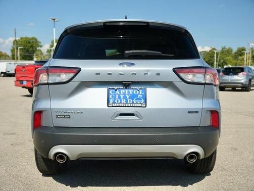 2022 Ford Escape Titanium Hybrid