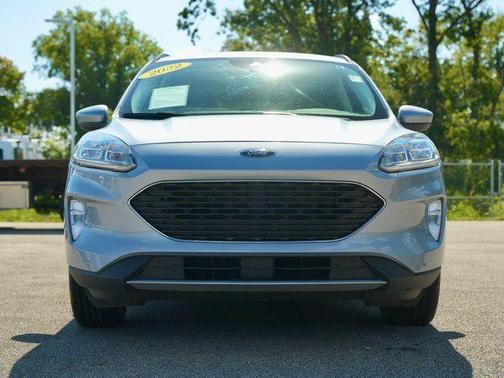 2022 Ford Escape Titanium Hybrid