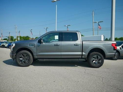 2025 Ford F-150 Lightning Flash