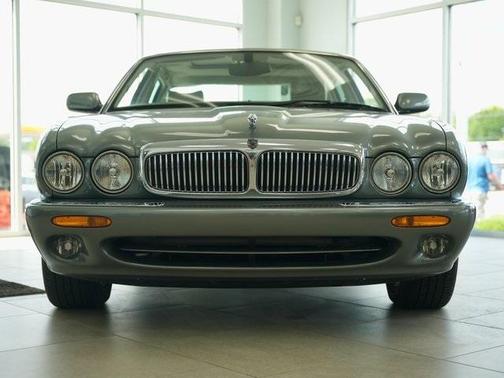 2002 Jaguar XJ8 XJ8