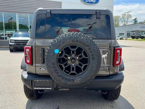 Gray 2026 Ford Bronco Badlands