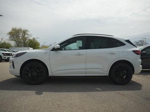 2025 Ford Escape ST-Line Elite