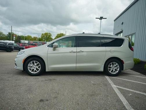 2021 Chrysler Pacifica Touring-L