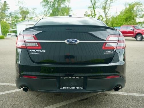 2017 Ford Taurus SEL