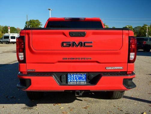 2022 GMC Sierra 1500 Elevation