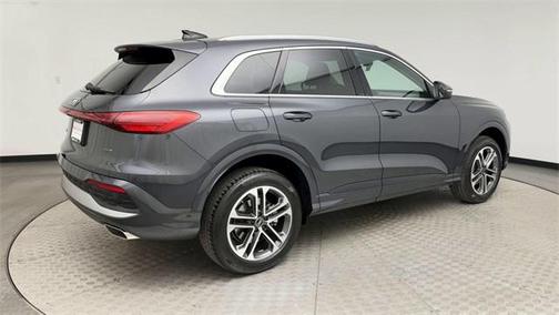 2025 Audi Q5 Premium TFSI quattro S tronic