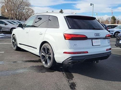 2026 Audi Q7 55 Premium Plus