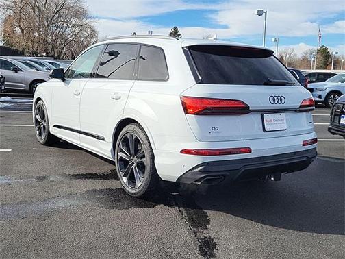 2026 Audi Q7 55 Premium Plus