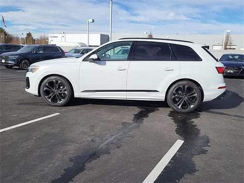 2026 Audi Q7 55 Premium Plus