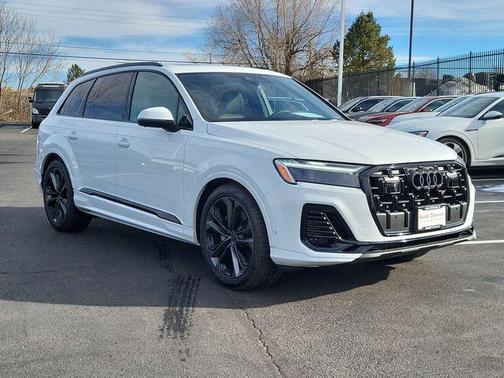 2026 Audi Q7 55 Premium Plus