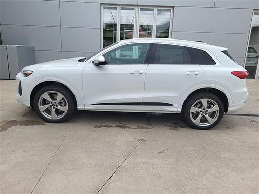 2025 Audi Q5 Premium Plus