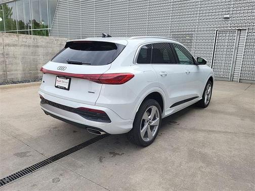 2025 Audi Q5 Premium Plus
