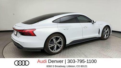 2024 Audi e-tron GT Premium Plus quattro