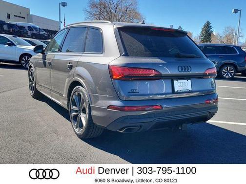Samurai Gray Metallic 2026 Audi Q7 55 Premium Plus