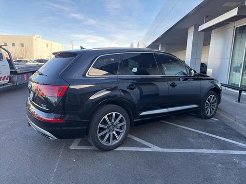 2017 Audi Q7 3.0T Premium