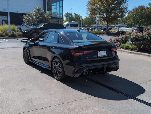Mythos Black Metallic 2026 Audi RS 3 TFSI quattro S tronic