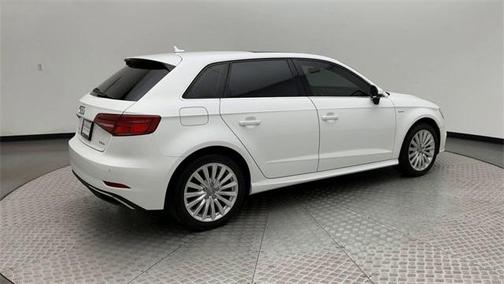 2018 Audi A3 e-tron 1.4T Premium