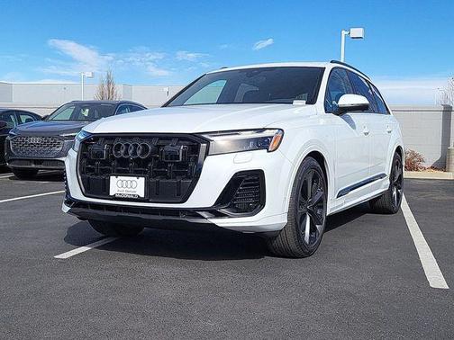 2026 Audi Q7 55 Premium Plus