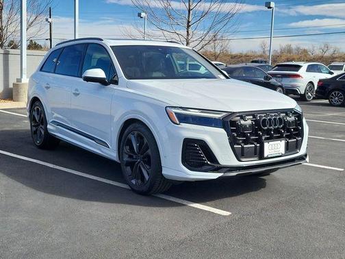 2026 Audi Q7 55 Premium Plus