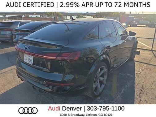 Mythos Black Metallic 2024 Audi SQ8 4.0T Prestige