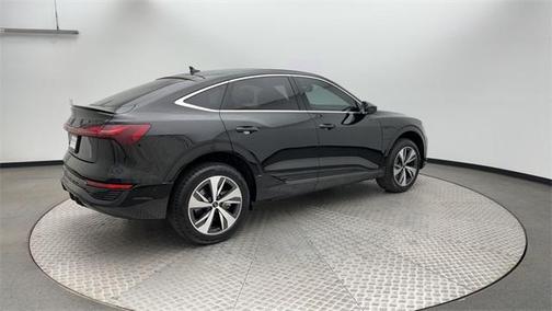 2024 Audi Q8 e-tron Premium Plus