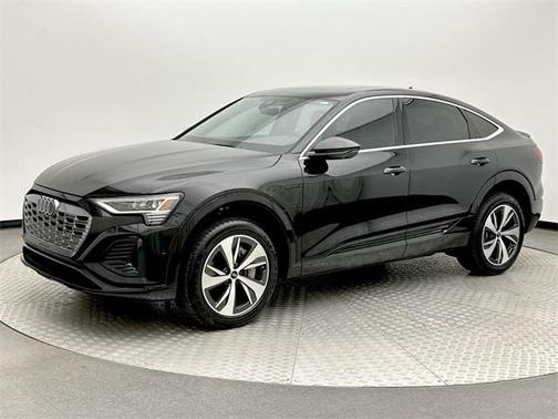 2024 Audi Q8 e-tron Premium Plus