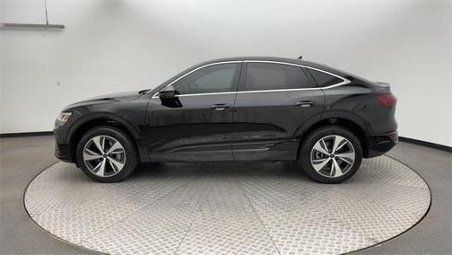 2024 Audi Q8 e-tron Premium Plus