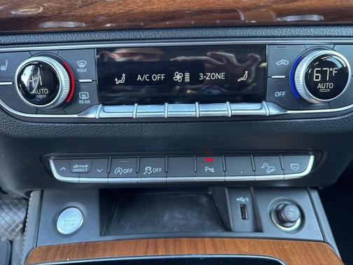 2022 Audi Q5 45 S line Premium Plus