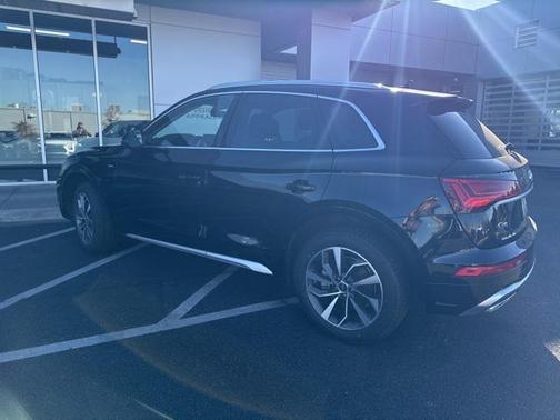 2022 Audi Q5 45 S line Premium Plus