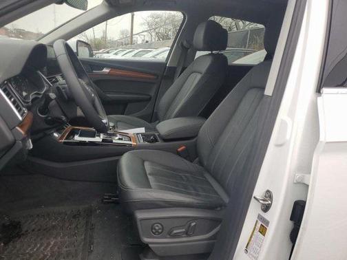 2022 Audi Q5 45 S line Premium